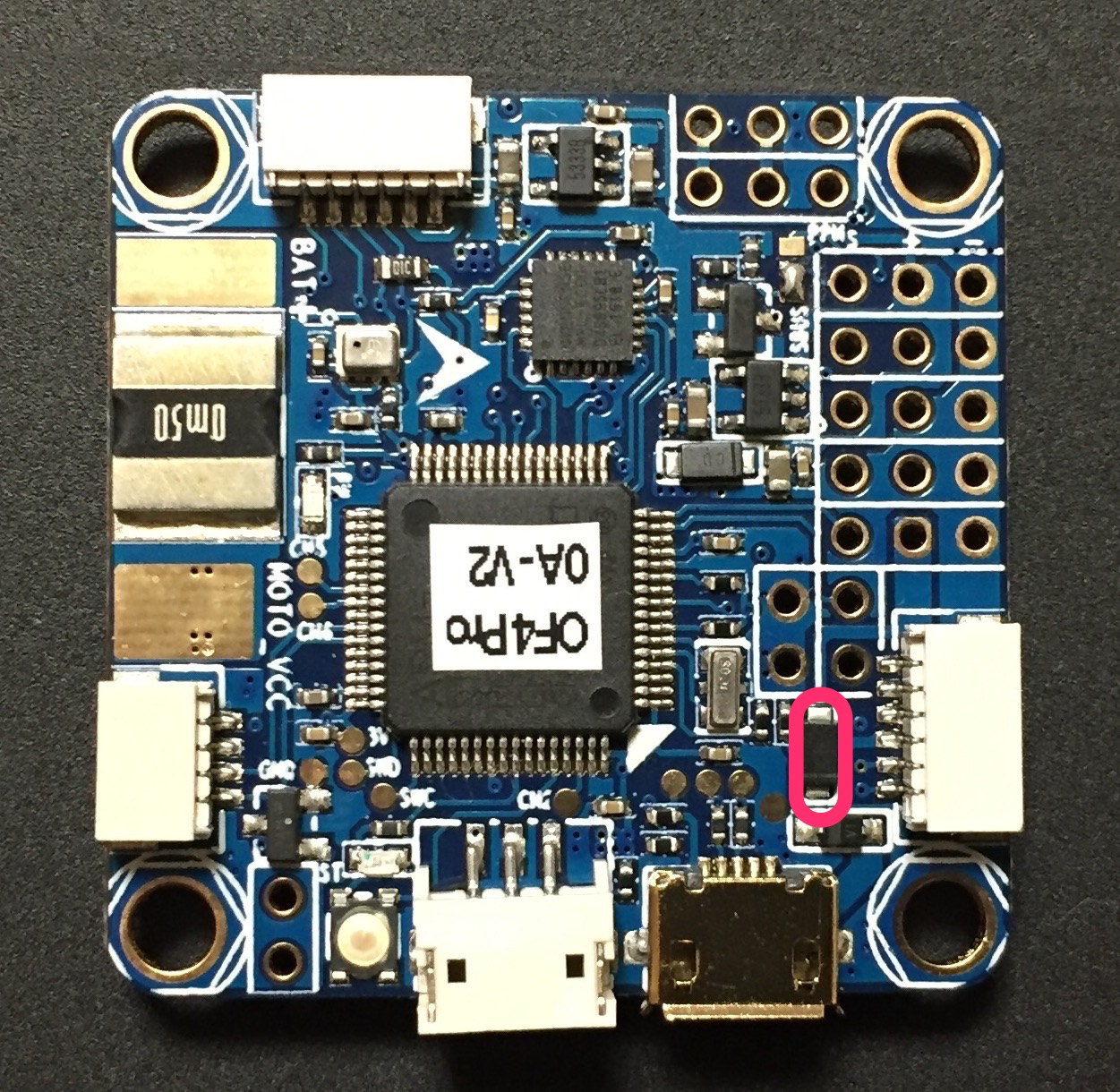 V 4 f. Омнибус f4 Pro v2. Omnibus f4 v3. Omnibus f4 pinout. Omnibus f4 Pro v3 GPS.